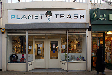 planet trash